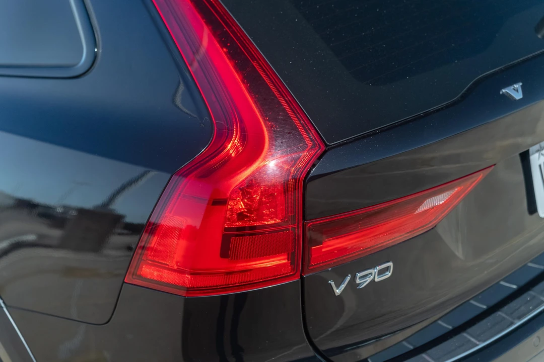 2020 Volvo V90 - Image 14 of 31