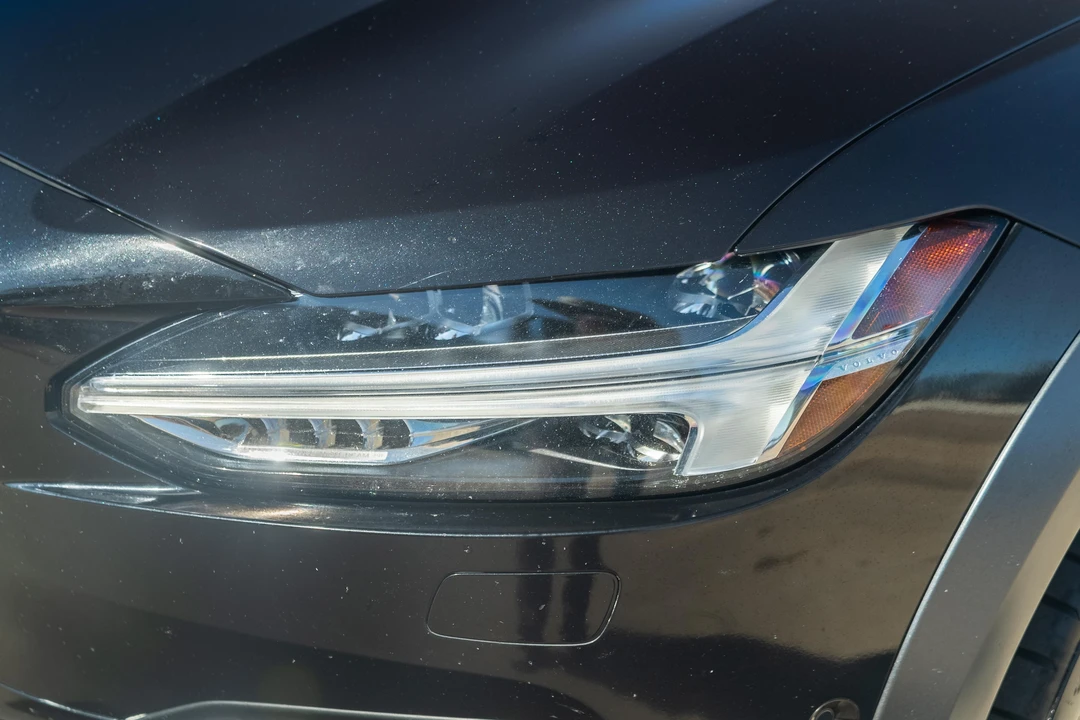 2020 Volvo V90 - Image 11 of 31