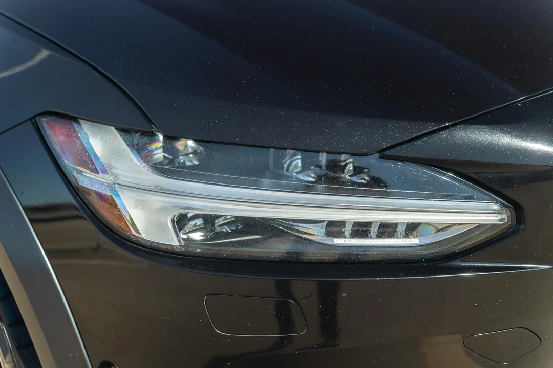 2020 Volvo V90 - Image 9 of 31