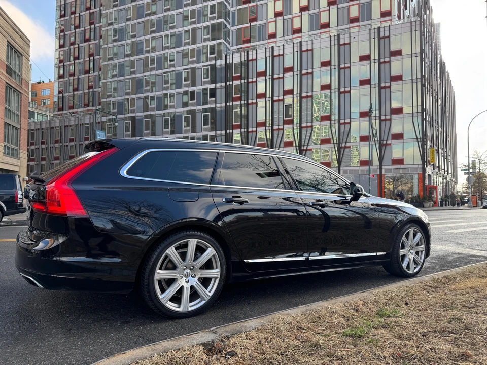 2020 Volvo V90 - Image 14 of 31