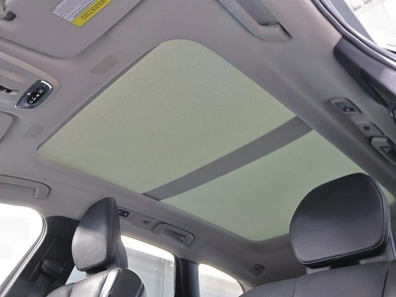 2020 Volvo XC60 2nd Gen - Image 7 of 14