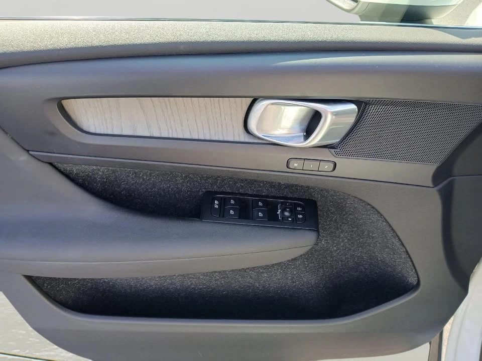 2020 Volvo XC40 - Image 18 of 20