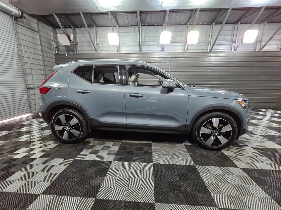 2020 Volvo XC40 - Image 9 of 12