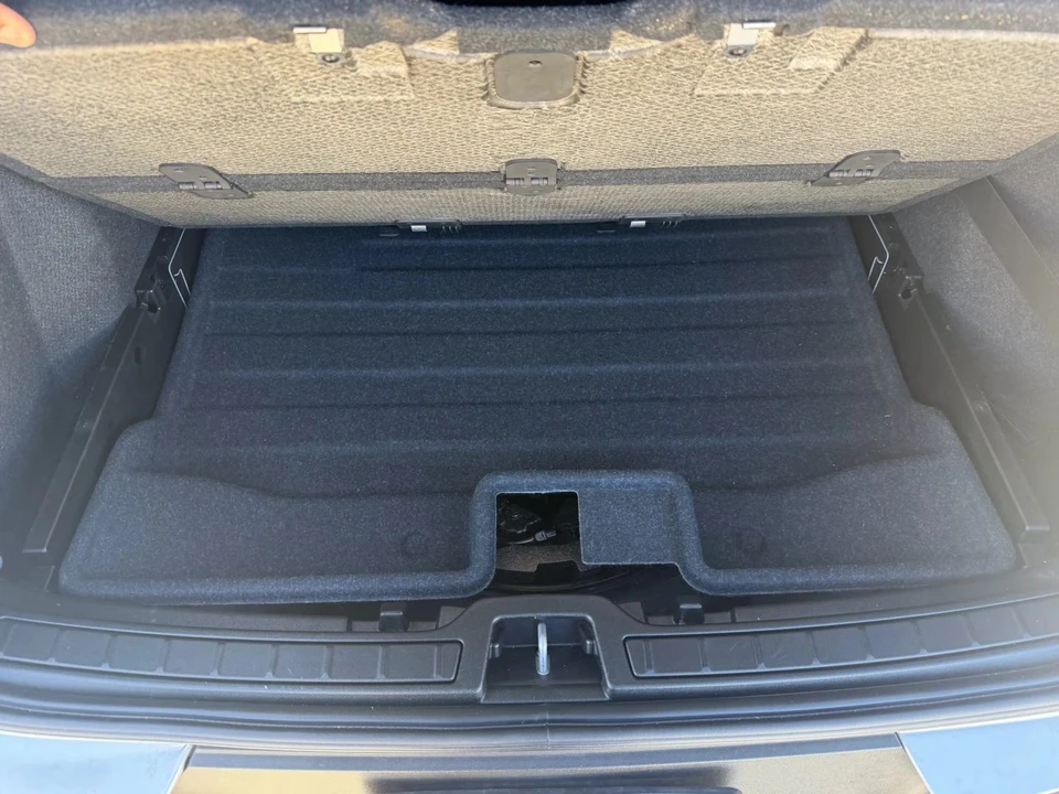 2020 Volvo XC40 - Image 18 of 20
