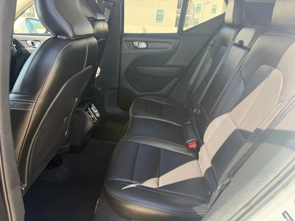 2020 Volvo XC40 - Image 11 of 20