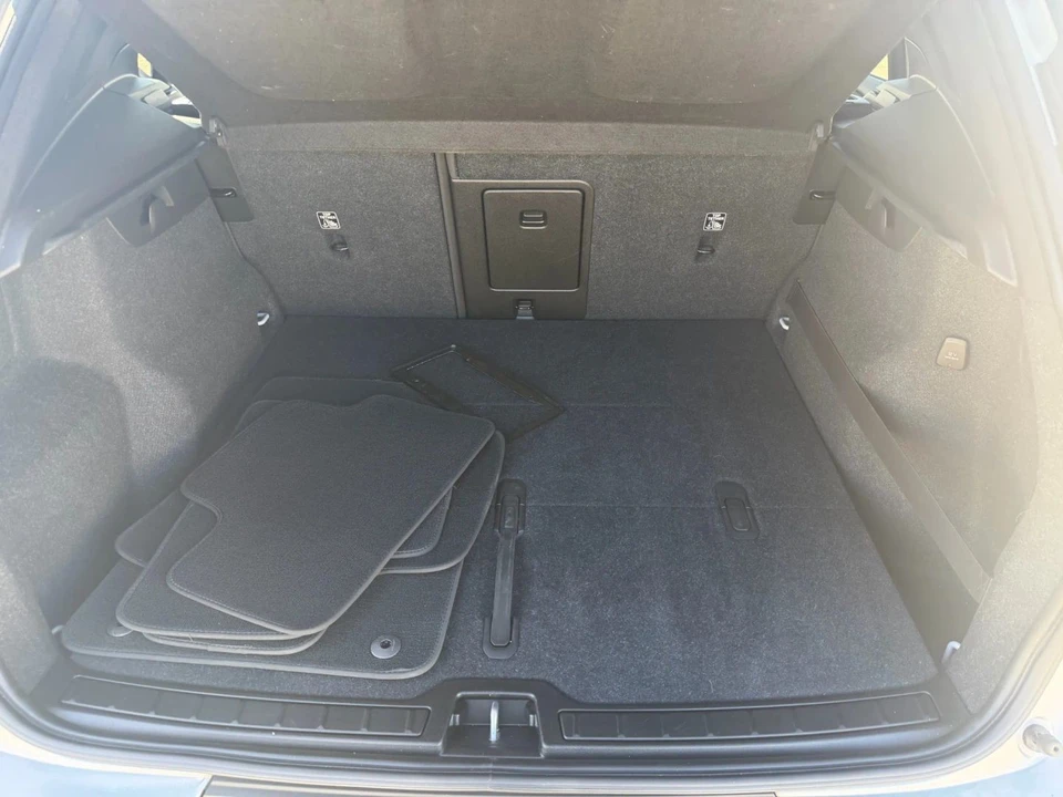 2020 Volvo XC40 - Image 17 of 20