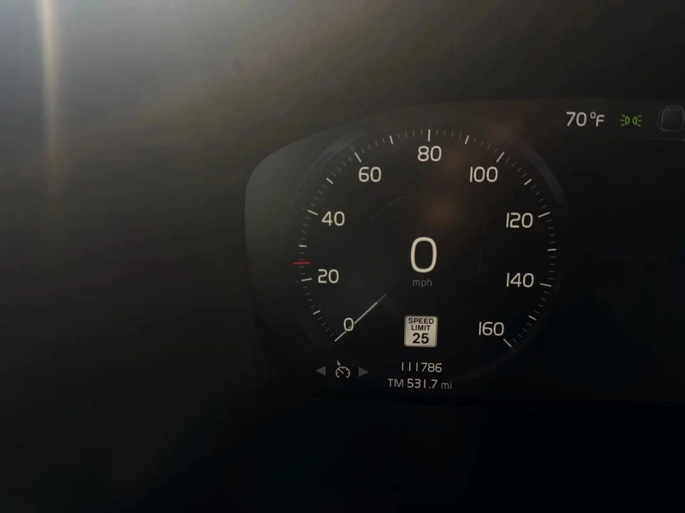 2020 Volvo XC40 - Image 14 of 20