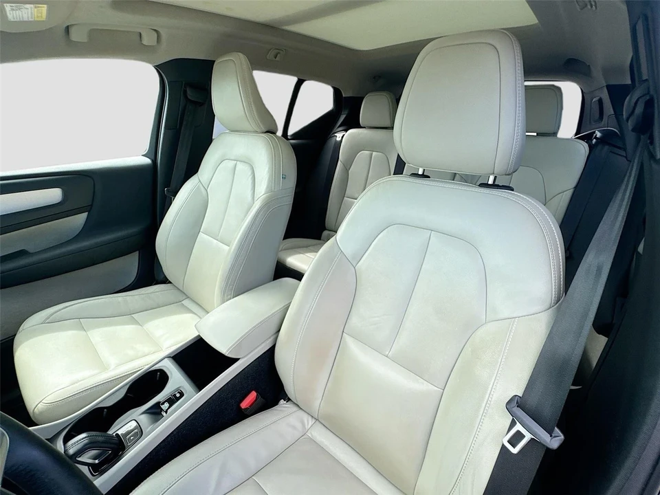 2020 Volvo XC40 - Image 20 of 21