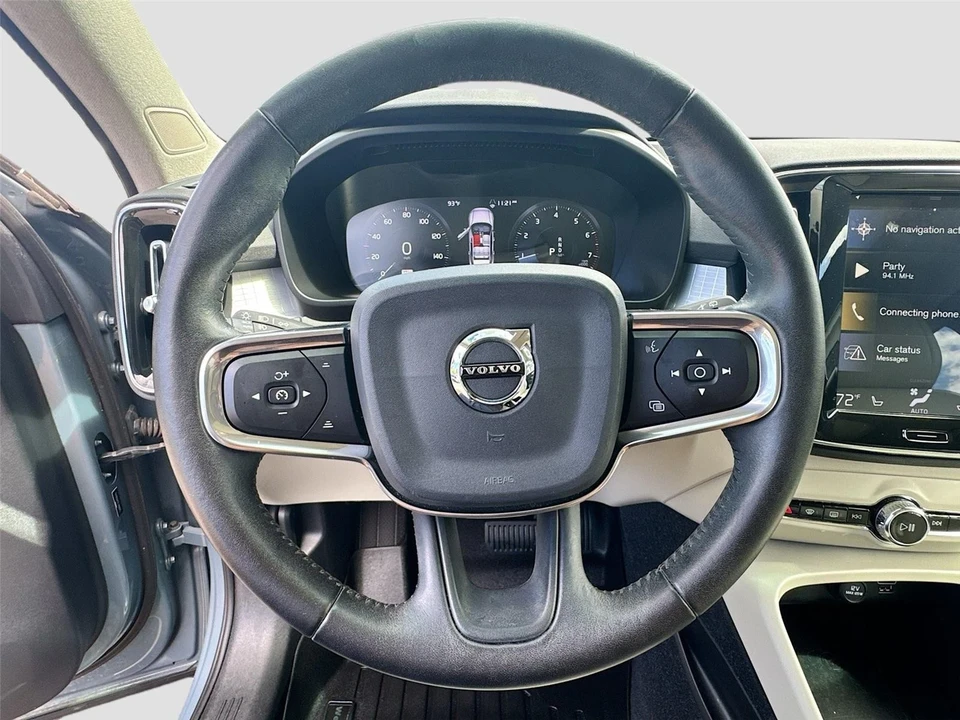 2020 Volvo XC40 - Image 11 of 21