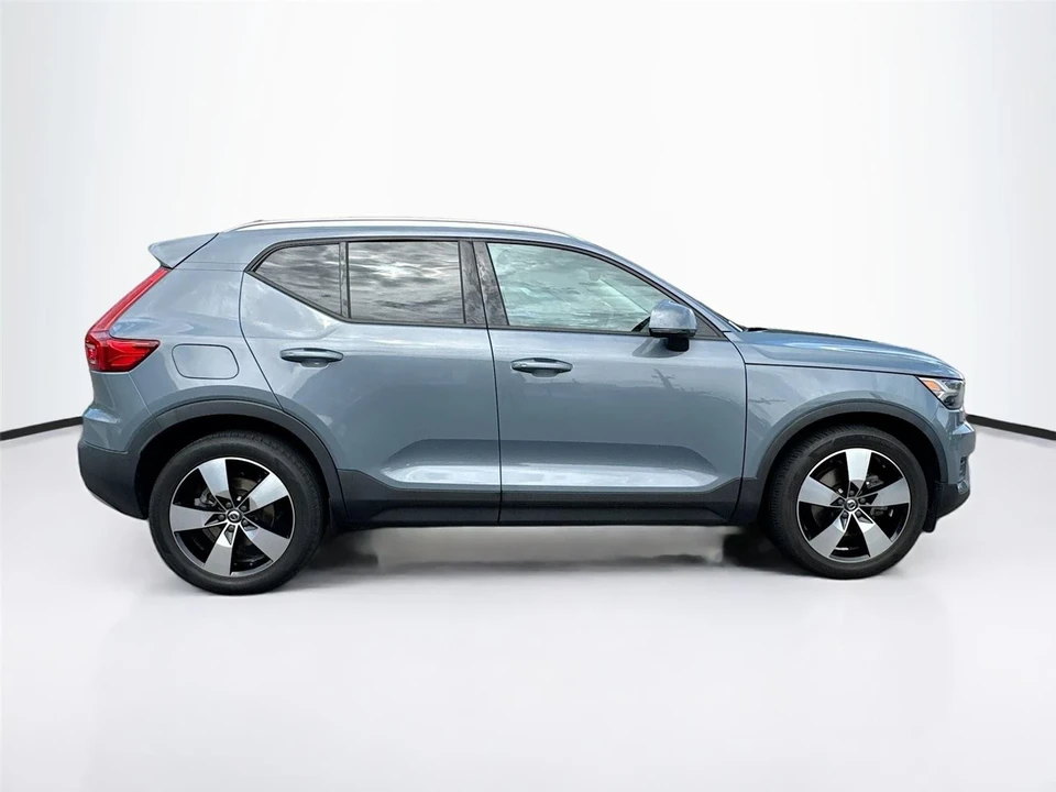 2020 Volvo XC40 - Image 8 of 21