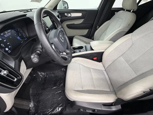 2020 Volvo XC40 - Image 23 of 31