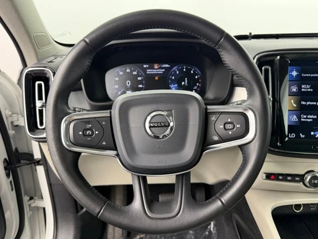 2020 Volvo XC40 - Image 27 of 31