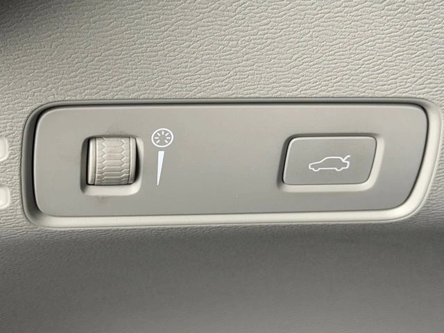 2020 Volvo XC40 - Image 31 of 31