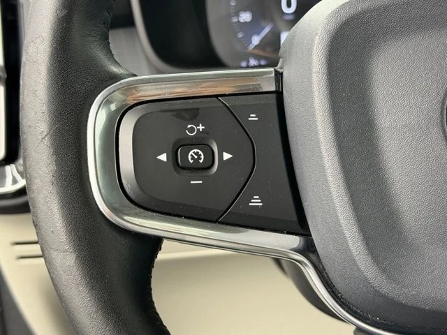 2020 Volvo XC40 - Image 28 of 31