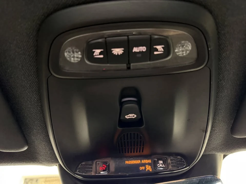 2020 Volvo XC40 - Image 18 of 20