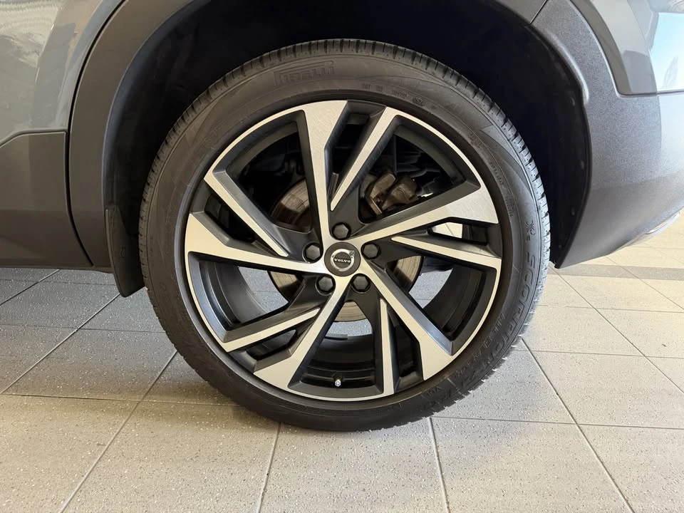 2020 Volvo XC40 - Image 7 of 20