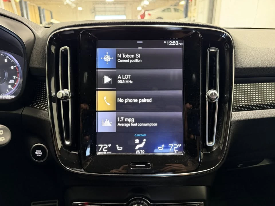 2020 Volvo XC40 - Image 19 of 20