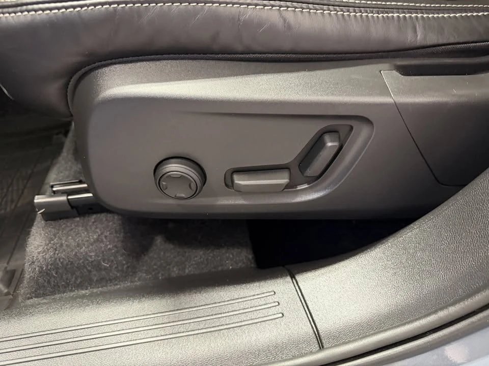 2020 Volvo XC40 - Image 13 of 20