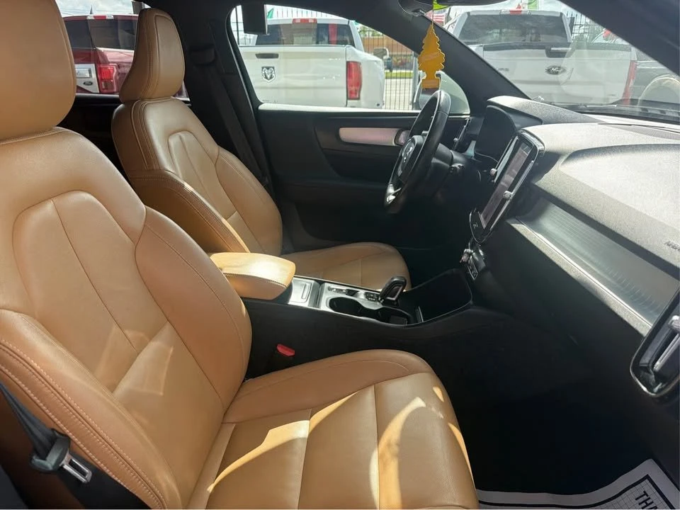 2020 Volvo XC40 - Image 6 of 9