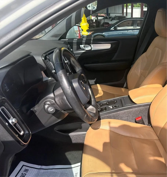 2020 Volvo XC40 - Image 4 of 9