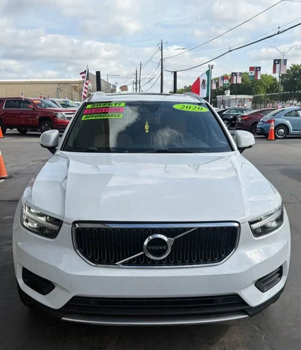 2020 Volvo XC40 - Image 3 of 9