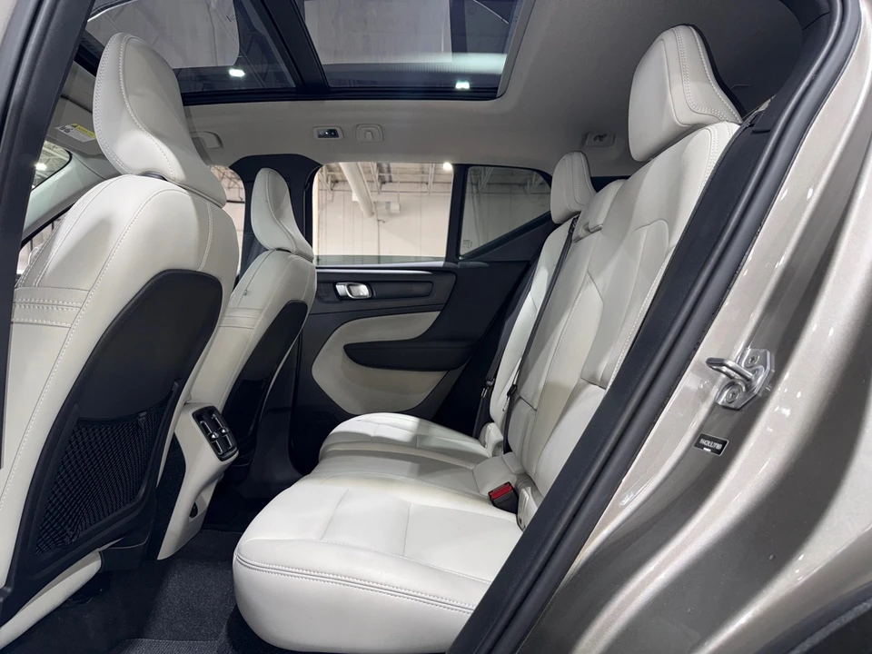 2020 Volvo XC40 - Image 12 of 12