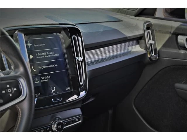 2020 Volvo XC40 - Image 12 of 21