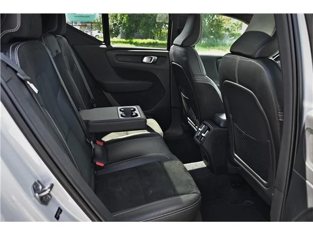 2020 Volvo XC40 - Image 16 of 21