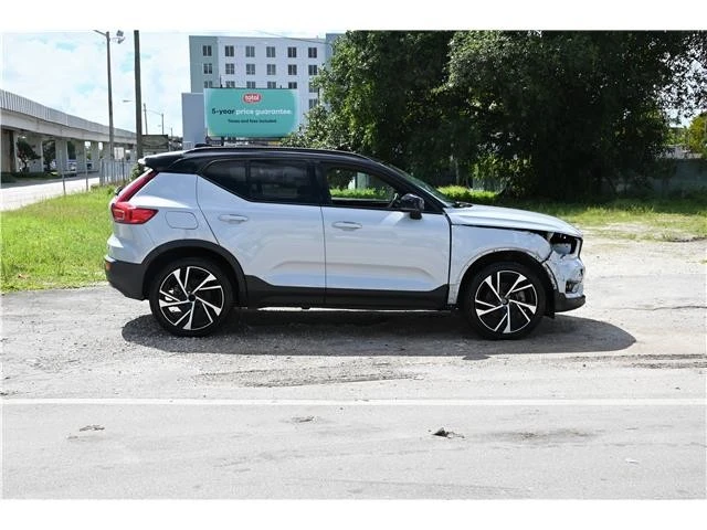 2020 Volvo XC40 - Image 7 of 21