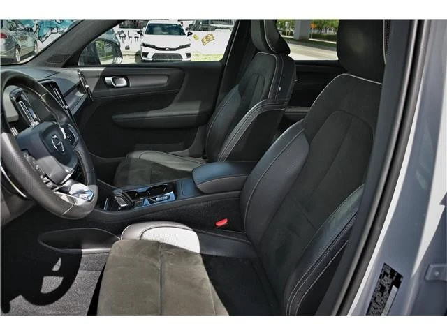 2020 Volvo XC40 - Image 11 of 21