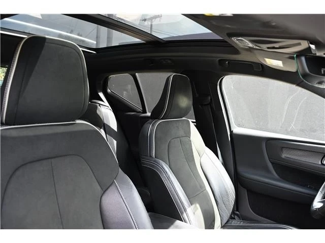 2020 Volvo XC40 - Image 20 of 21
