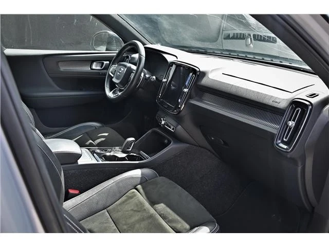2020 Volvo XC40 - Image 15 of 21