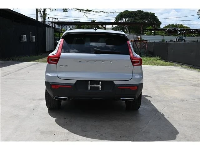 2020 Volvo XC40 - Image 4 of 21