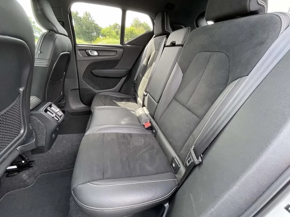 2020 Volvo XC40 - Image 10 of 11