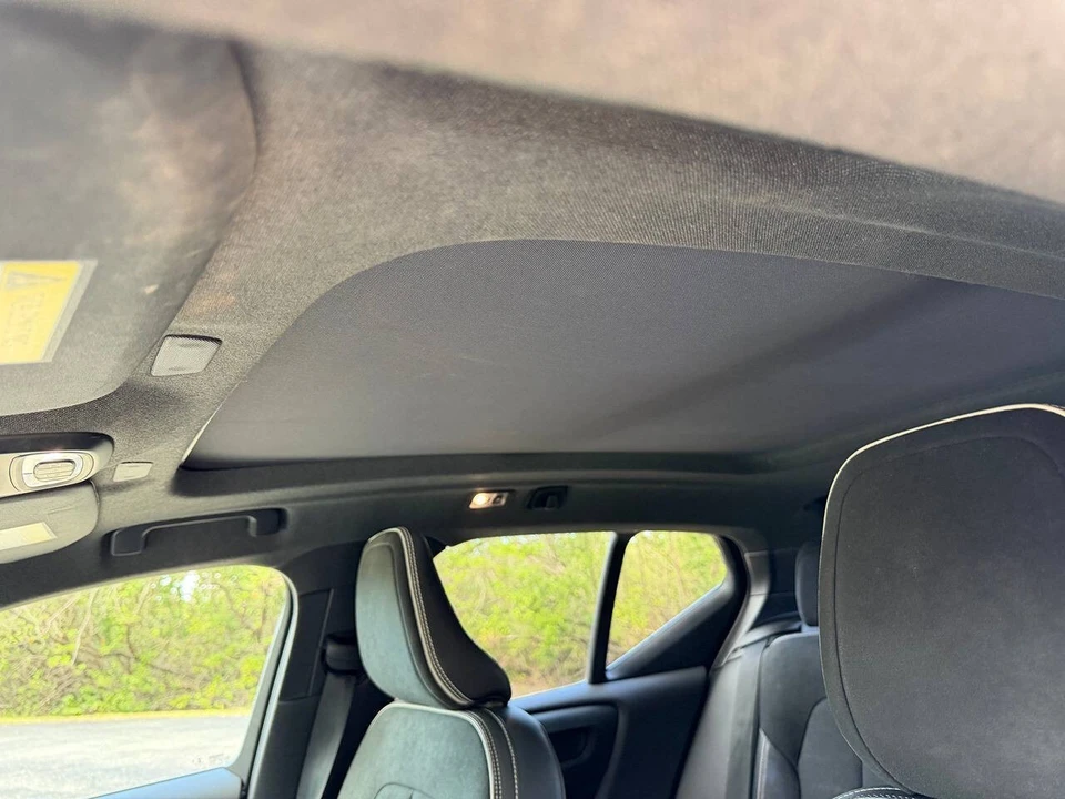 2020 Volvo XC40 - Image 16 of 31