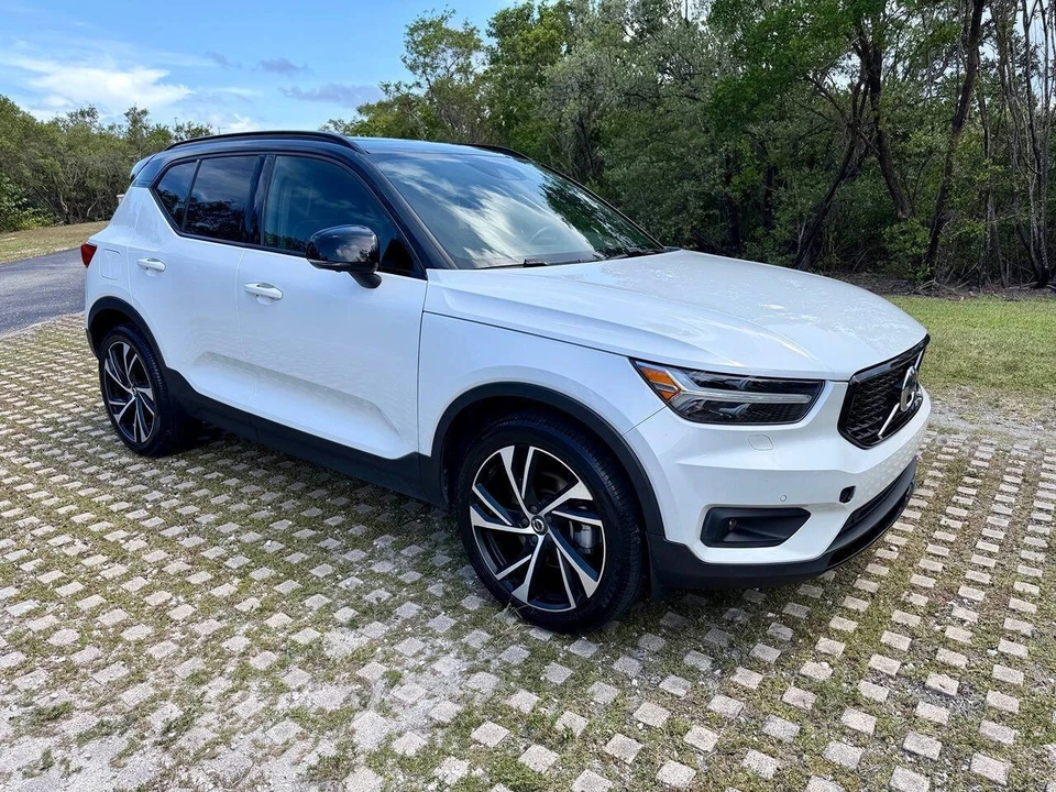 2020 Volvo XC40 - Image 4 of 31
