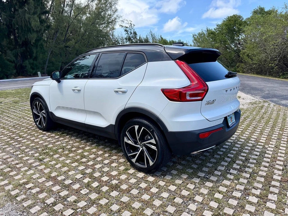 2020 Volvo XC40 - Image 7 of 31