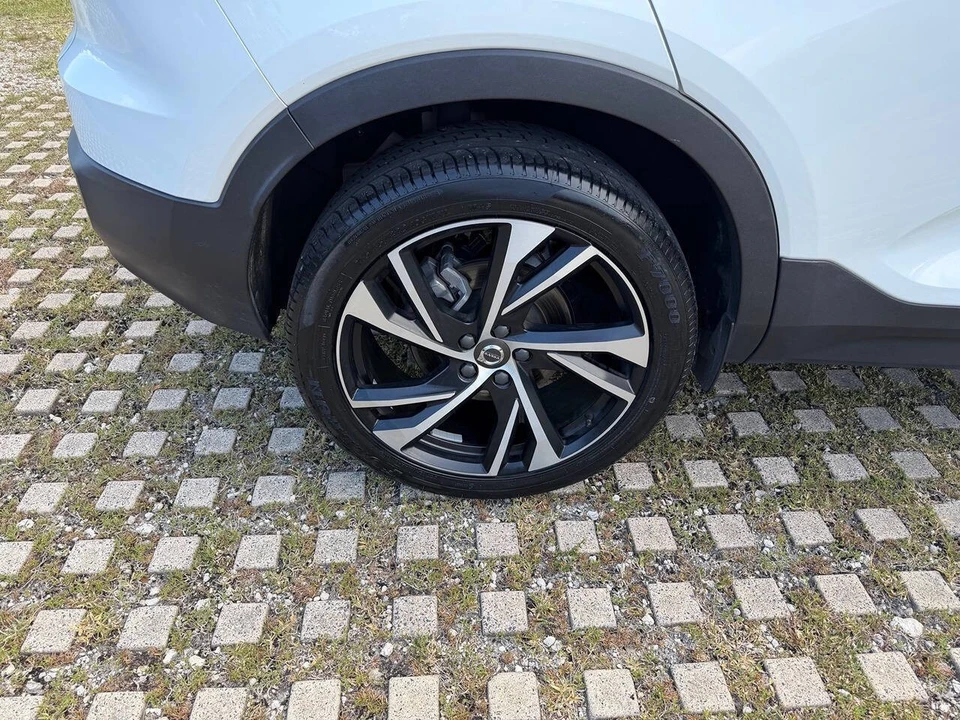 2020 Volvo XC40 - Image 30 of 31