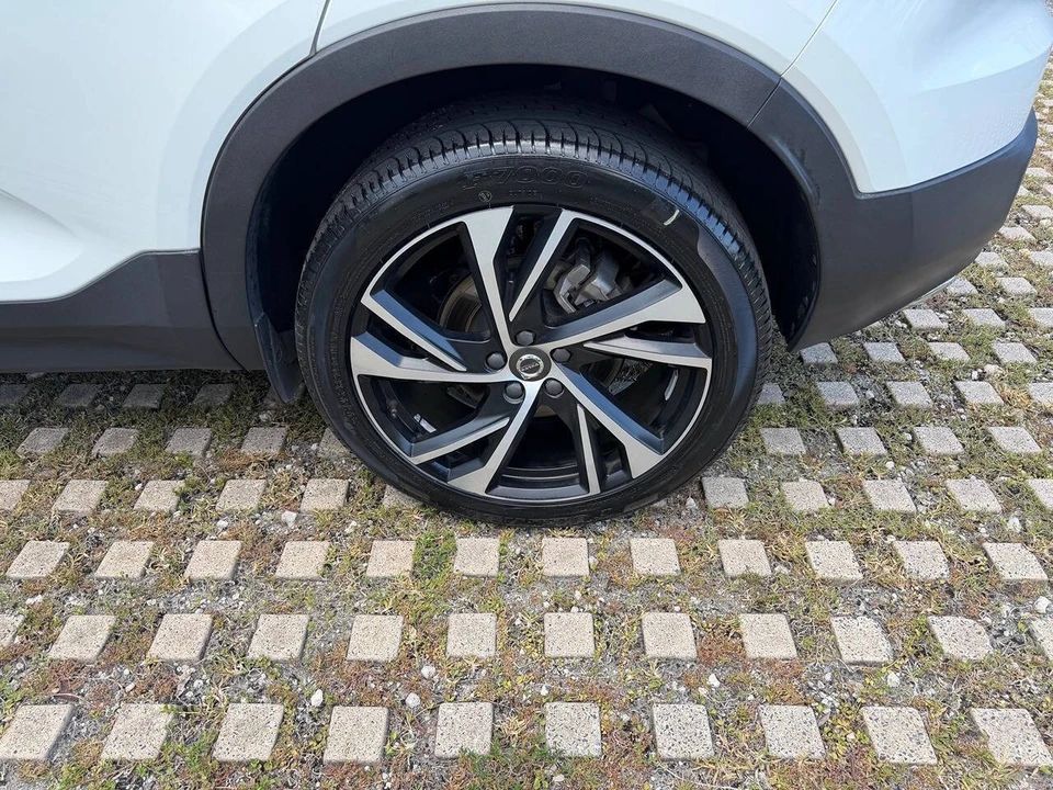 2020 Volvo XC40 - Image 31 of 31