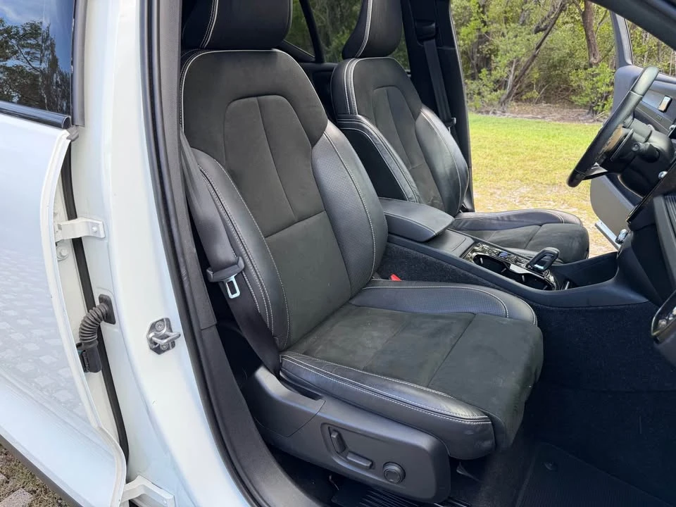 2020 Volvo XC40 - Image 16 of 20