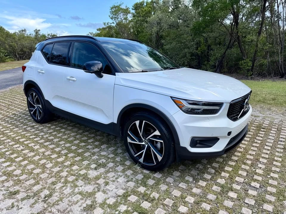 2020 Volvo XC40 - Image 3 of 20