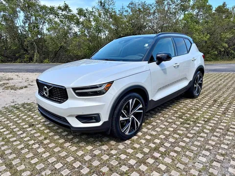 2020 Volvo XC40 T5 R-Design Sport Utility 4D