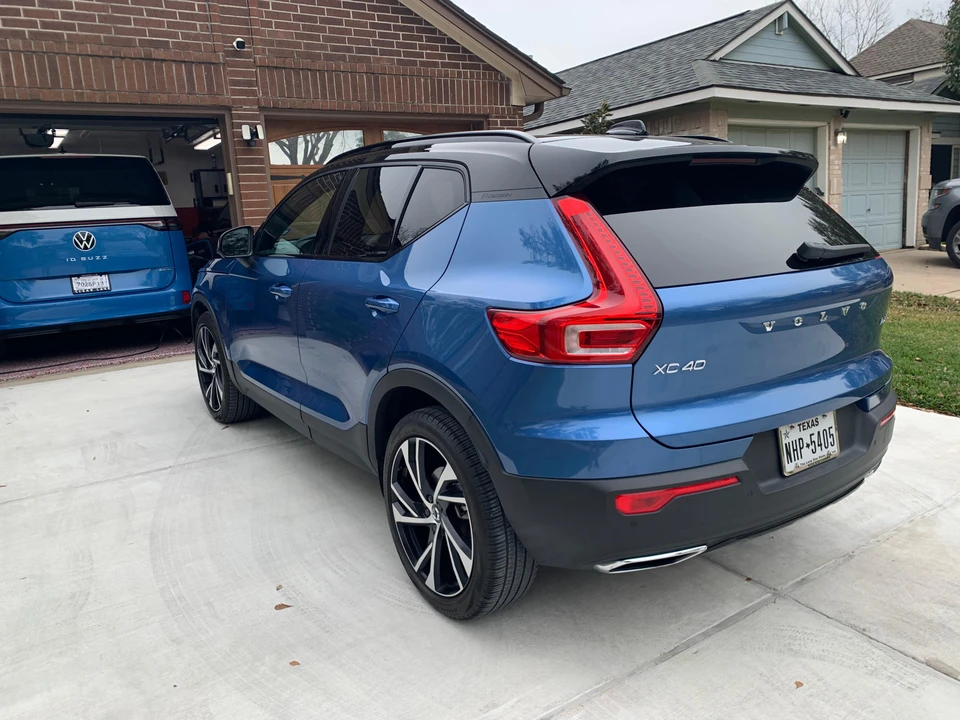 2020 Volvo XC40 - Image 13 of 31