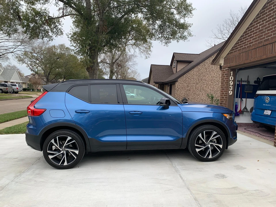 2020 Volvo XC40 - Image 19 of 31