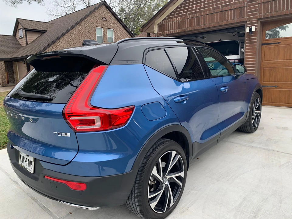 2020 Volvo XC40 - Image 16 of 31