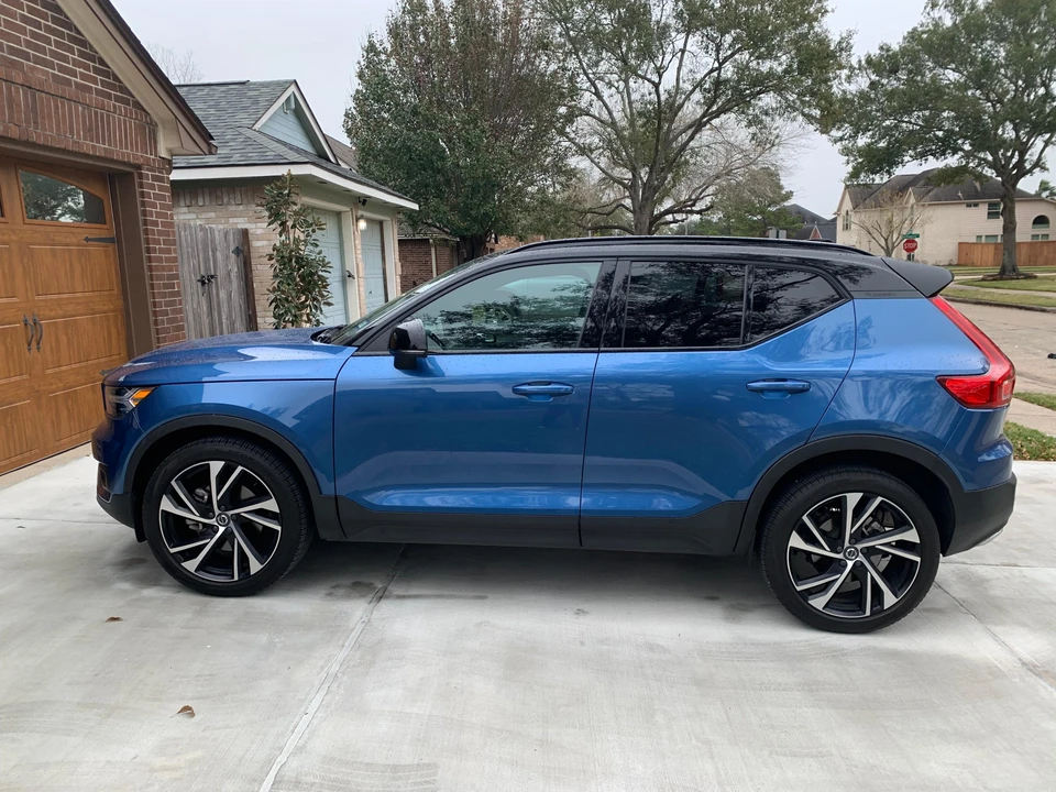 2020 Volvo XC40 - Image 11 of 31