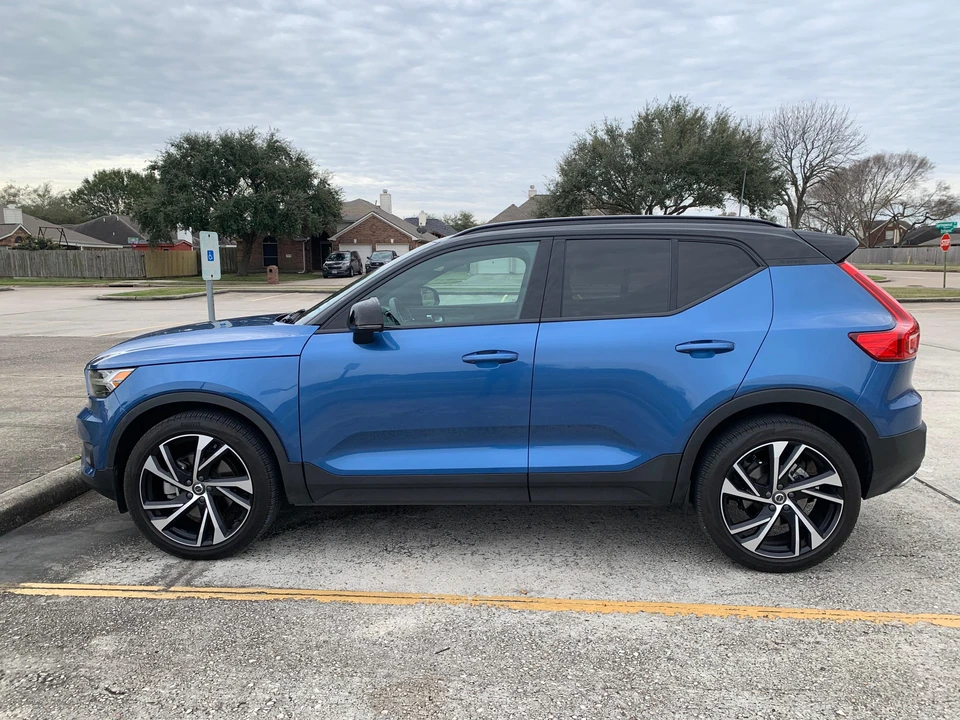 2020 Volvo XC40 - Image 10 of 31