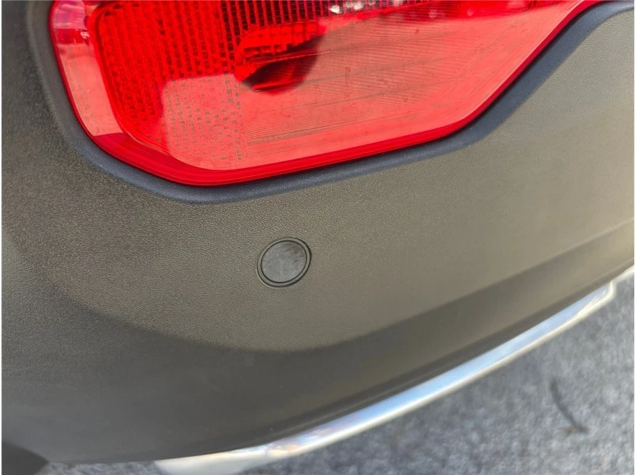 2020 Volvo XC40 - Image 16 of 21