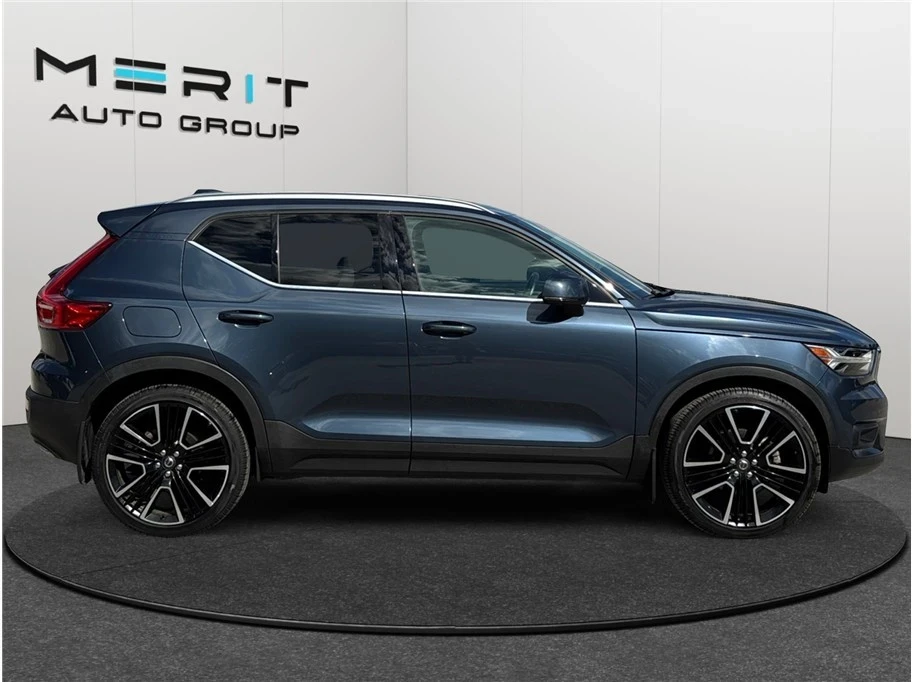2020 Volvo XC40 - Image 10 of 21