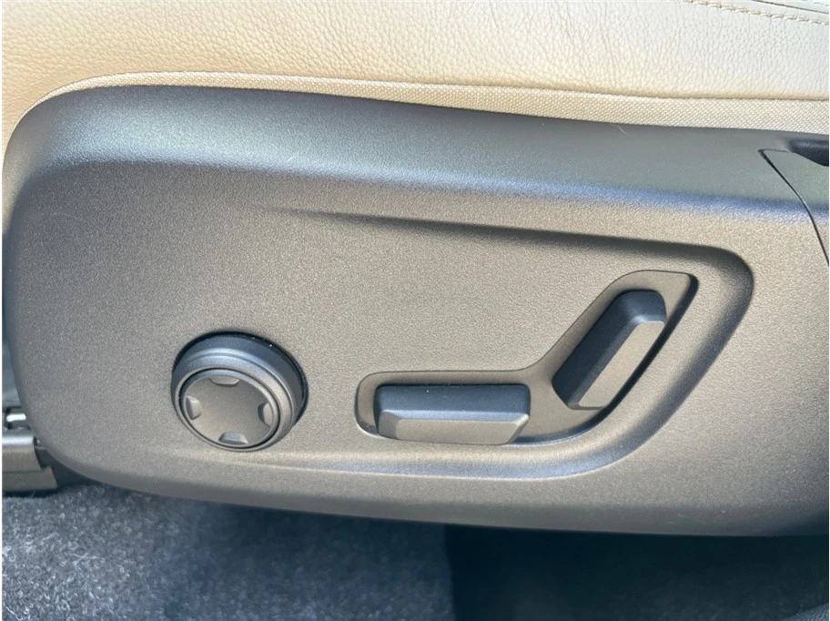 2020 Volvo XC40 - Image 20 of 21
